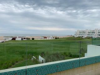 Foto 4 de Departamento frente al mar - Pinamar