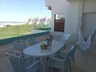 Foto 6 de Departamento frente al mar - Pinamar
