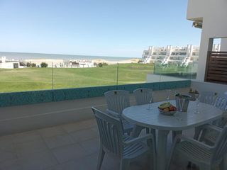 Foto 5 de Departamento frente al mar - Pinamar