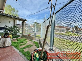 Foto 4 de CASA DESARROLLADA EN UNA PLANTA CON 3 DORMIT, PATIO Y GARAGE