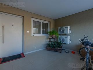 Foto 9 de Departamento tipo dúplex de 4 amb. en Jardines del Palmar