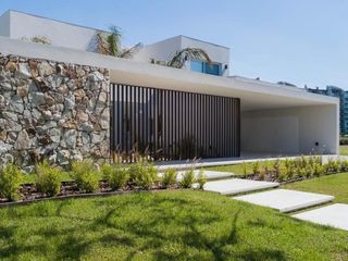 Foto 3 de Casa en  Venta y Alquiler en El Golf Nordelta