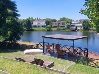 Foto 1 de Alquiler casa 5 dormitorios al agua - Los Castores - Nordelta