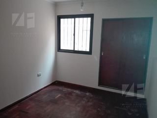 Foto 5 de VENTA Departamento en PB con 2 patios, escritura,