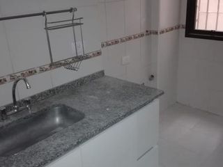 Foto 4 de VENTA Departamento en PB con 2 patios, escritura,