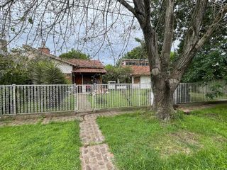 Foto 1 de Casa en GONNET sobre lote de 1200 m2