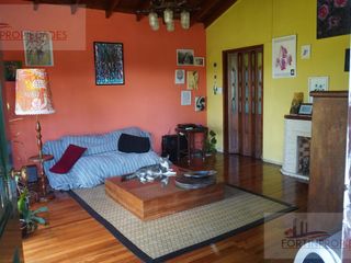 Foto 1 de Casa en  venta de 3 dormitorios en La Plata