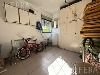 Foto 9 de Venta de departamento de 4 ambientes en Quilmes