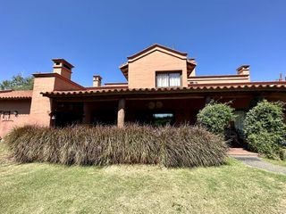 Foto 3 de Casa a la venta en Lomas de la Carolina