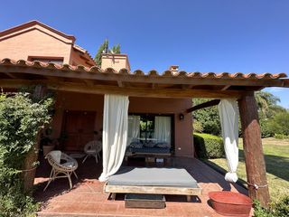 Foto 8 de Casa a la venta en Lomas de la Carolina