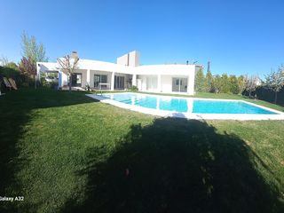 Foto 1 de Casa en  VENTA