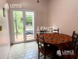 Foto 5 de CHALET 4 AMB C/COCHERA- QUINCHO Y JARDIN. QUILMES OESTE