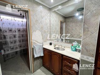 Foto 15 de CHALET 4 AMB C/COCHERA- QUINCHO Y JARDIN. QUILMES OESTE
