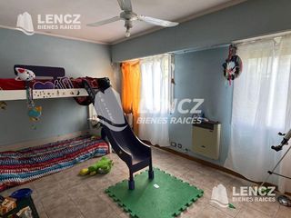 Foto 14 de CHALET 4 AMB C/COCHERA- QUINCHO Y JARDIN. QUILMES OESTE