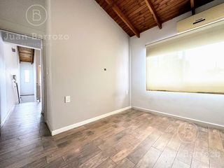 Foto 35 de Casa en venta en Temperley Oeste: 3 unidades independientes que se venden en bloque.