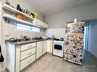 Foto 21 de Casa en venta en Temperley Oeste: 3 unidades independientes que se venden en bloque.
