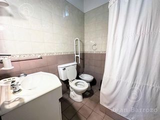Foto 16 de Casa en venta en Temperley Oeste: 3 unidades independientes que se venden en bloque.