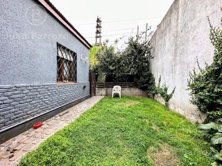 Foto 27 de Casa en venta en Temperley Oeste: 3 unidades independientes que se venden en bloque.