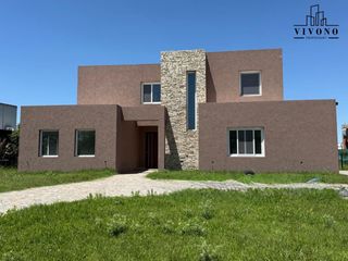 Foto 1 de Venta casa en  Haras Santa Maria a estrenar!