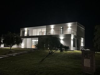 Foto 68 de VENTA CASA 7 AMBIENTES - SALIDA LAGUNA - CHACRAS DE LA RESERVA