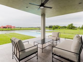 Foto 27 de VENTA CASA 7 AMBIENTES - SALIDA LAGUNA - CHACRAS DE LA RESERVA