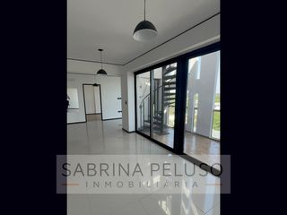 Foto 9 de Departamento en Moreno Centro con terraza privada