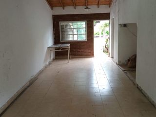 Foto 10 de Casa Quinta en venta - 4 Dormitorios 2 Baños - 1.100Mts2 - El Pato, Berazategui