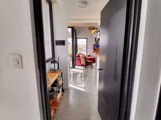 Foto 2 de Excelente Loft de 3 amb con cochera - Apto Credito!!!!
