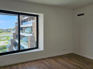 Foto 15 de Venta y alquiler de departamento 4 ambientes con dependencia en duplex en Nordelta