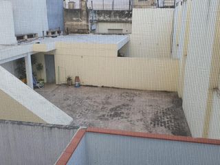 Foto 10 de Córdoba Cap-Av. V. Sarsfield 200-200mts Shop. Olmos–2 ½ amb.-C/frente m lum-57m2- A/Viv-Prof