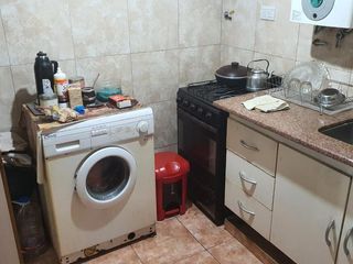 Foto 8 de Córdoba Cap-Av. V. Sarsfield 200-200mts Shop. Olmos–2 ½ amb.-C/frente m lum-57m2- A/Viv-Prof