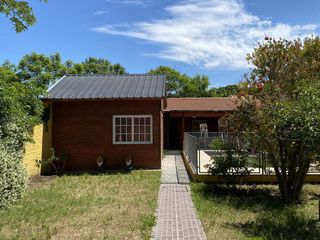Foto 4 de VENTA casa centrica con pileta Coronel Brandsen