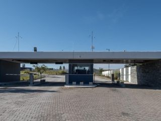 Foto 6 de Lote en Venta de 980 m2 - Puerto del Águila