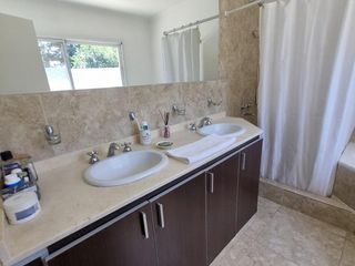 Foto 15 de Casa en venta/alquiler  -Talar del Lago 1