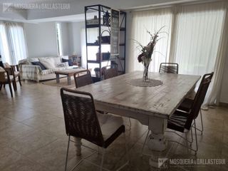 Foto 5 de Casa en venta/alquiler  -Talar del Lago 1