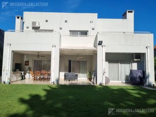 Foto 1 de Casa en venta/alquiler  -Talar del Lago 1