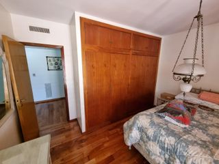 Foto 19 de VENDIDO !! CASA DE 4 AMB, JARDIN, PILETA, QUINCHO, COCHERA PARA 2 AUTOS - VILLA DEVOTO