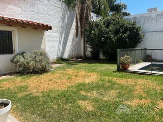 Foto 29 de Casa en  venta Cerro de las Rosas calle Jimenez de Lorca al 4500