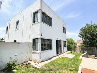 Foto 2 de Duplex en Venta/Alquiler en Villa Allende - 2 Dormitorios - Cochera, Asador y Pileta - Seguridad