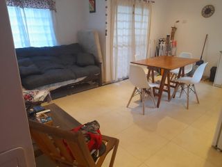 Foto 13 de PH en venta - 2 Dormitorios 1 Baño - Cochera - 70Mts2 - Aguas Verdes
