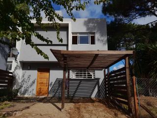 Foto 1 de PH en venta - 2 Dormitorios 1 Baño - Cochera - 70Mts2 - Aguas Verdes