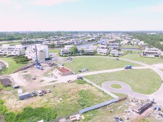 Foto 20 de Venta Albanueva amplio departamento 2 dormitorios c/vista al rio posibilidad de amarra financiacion