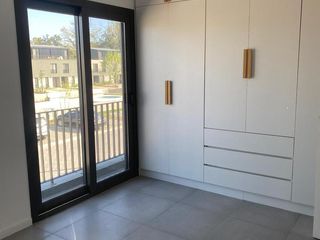 Foto 15 de Town House en Alquiler  en Oliden Joven, Del Viso Pilar