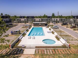 Foto 6 de Town House en Alquiler  en Oliden Joven, Del Viso Pilar