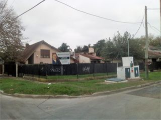 Foto 1 de Casa  con fondo libre! Ideal varias familias o renta