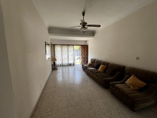 Foto 2 de Venta Chalet Guemes