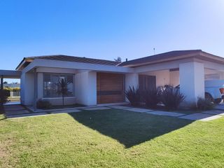 Foto 2 de Casa 2 Dormitorios - Calle 1483 - Grennes de Fisherton - Rosario | Alquiler