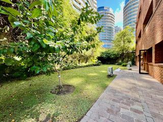 Foto 14 de Impecable Oficina en  alquiler de 370 m2 en Vicente Lopez, lista para equipar y usar