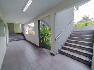 Foto 16 de Local Comercial - Edificio de Oficinas en el corazón de San Isidro