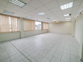 Foto 9 de Local Comercial - Edificio de Oficinas en el corazón de San Isidro